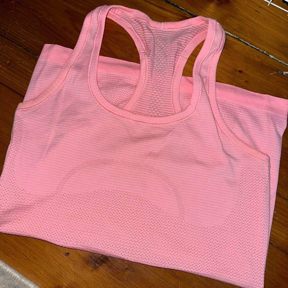 Lululemon tank